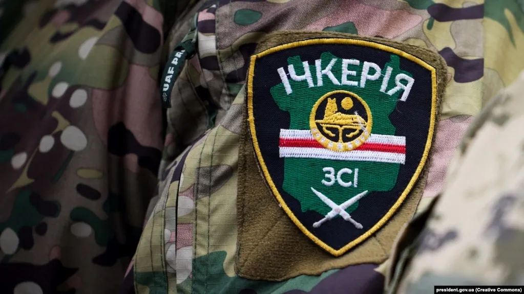 Росфинмониторинг внёс «Чеченскую Республику Ичкерию» и её зарубежные структуры в список террористов и экстремистов после решения суда в Грозном, а её лидера Ахмеда Закаева ранее заочно обвинили в создании террористического сообщества и участии в боевых действиях на стороне Украины.