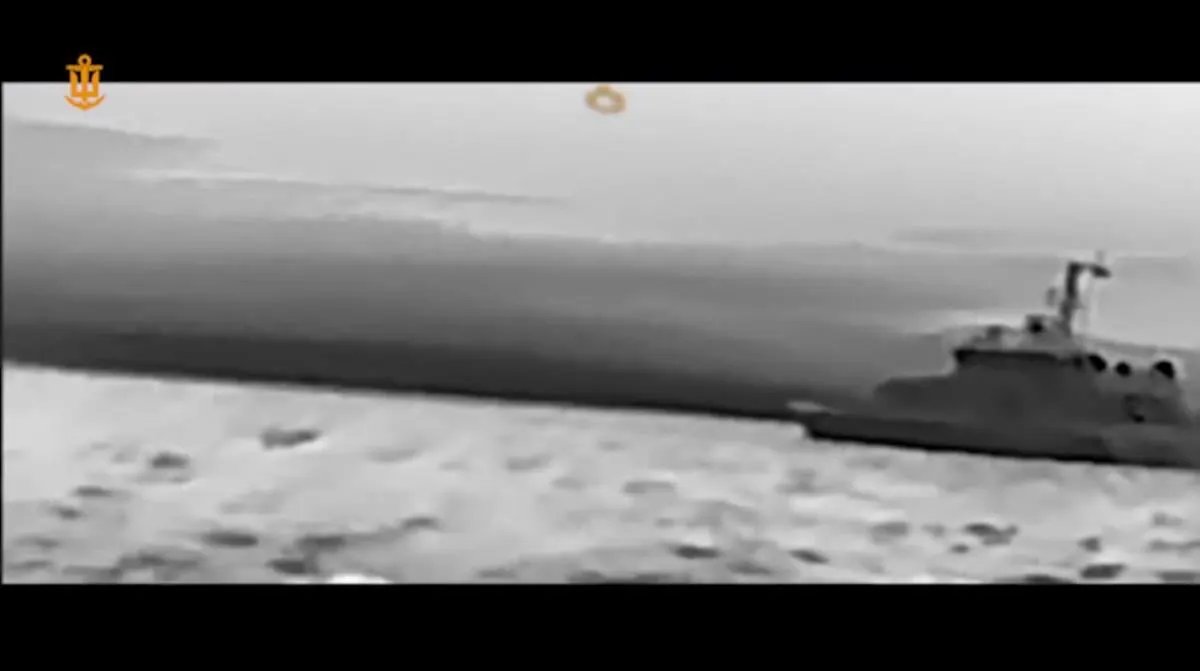 Ночью 30 апреля украинские военно-морские силы нанесли удар по корабельно-катерному составу в районе Керченского пролива: повреждены патрульный сторожевой катер «Соболь» и противодиверсионный катер «Грачонок». Военные отмечают снижение возможностей противника в акватории Чёрного моря.