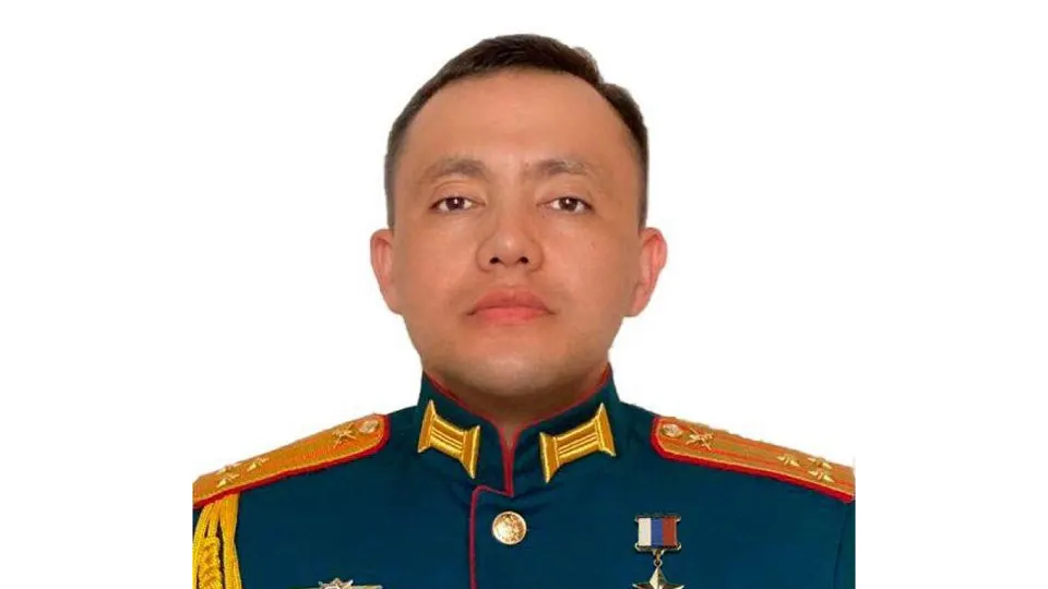 В военном гарнизоне в селе Князе-Волконское-1 28 апреля в почтовый ящик заложили взрывное устройство: в результате погиб командир батальона, несколько человек ранены, состояние Омурбекова пока не сообщают.