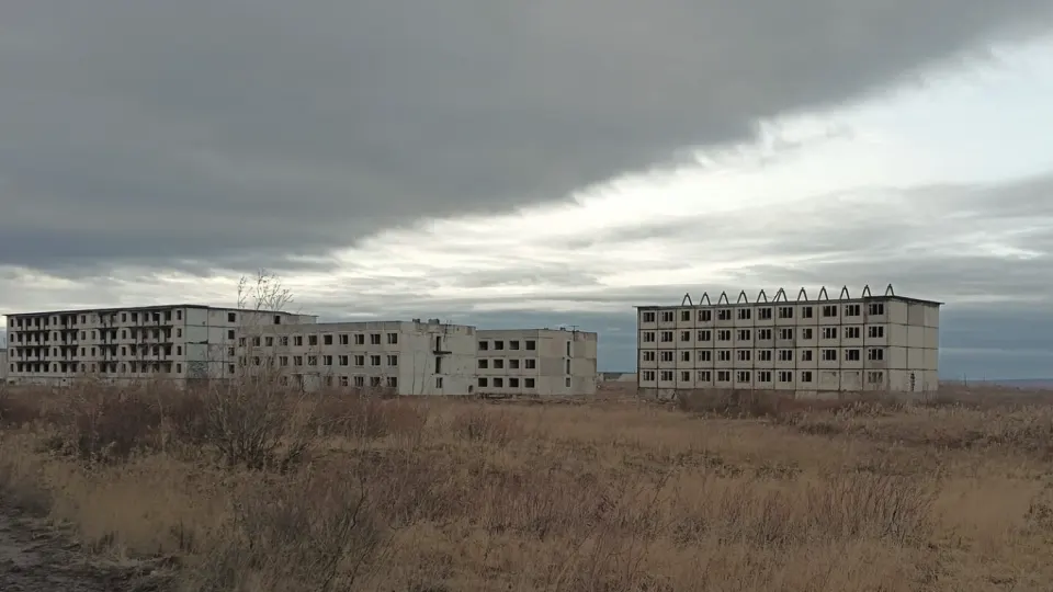 Число рождений в России в начале 2026 года обновило антирекорд, а суммарный коэффициент рождаемости опустился до уровней, при которых власти не могут выполнить собственные демографические цели.