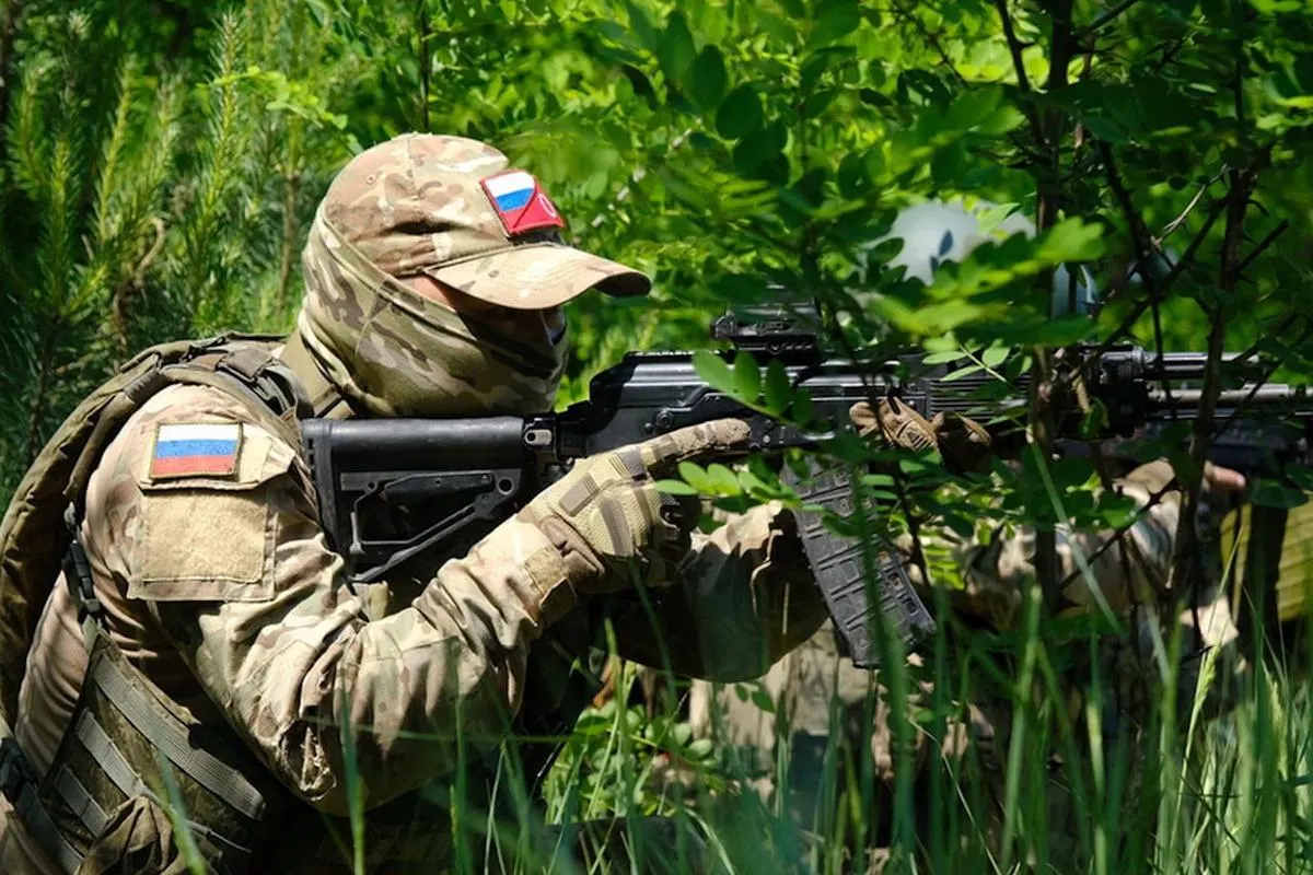 Аналитики Института по изучению войны считают, что территориальные требования Москвы не соответствуют оперативной обстановке; прогнозы о полном захвате Донбасса к осени 2026 года остаются неопределёнными.