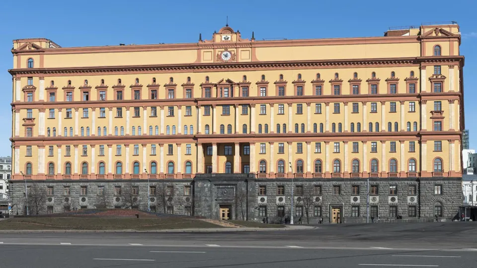 Руководитель Погранслужбы ФСБ Владимир Кулишов заявил о якобы нарушениях соглашений, ограничениях на пересечение границы и росте провокационных действий на западных рубежах; в ответ Россия готовится к разным сценариям развития событий.