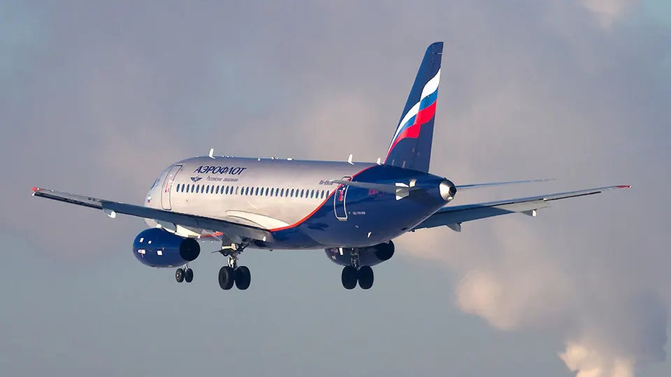 Минпромторг изучает вариант повышения допустимого налёта и ресурса SSJ100 — вплоть до почти двукратного увеличения часов и циклов полётов и продления срока эксплуатации на фоне невыполнения планов по обновлению парка отечественными лайнерами.