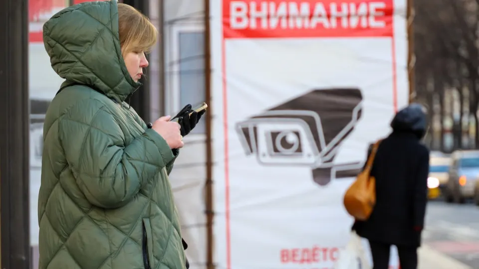 В мессенджере, внедряемом властями, сообщения со ссылками на ключи для VPN удаляются без согласия пользователей; при повторной отправке наблюдаются принудительные выходы из аккаунтов.