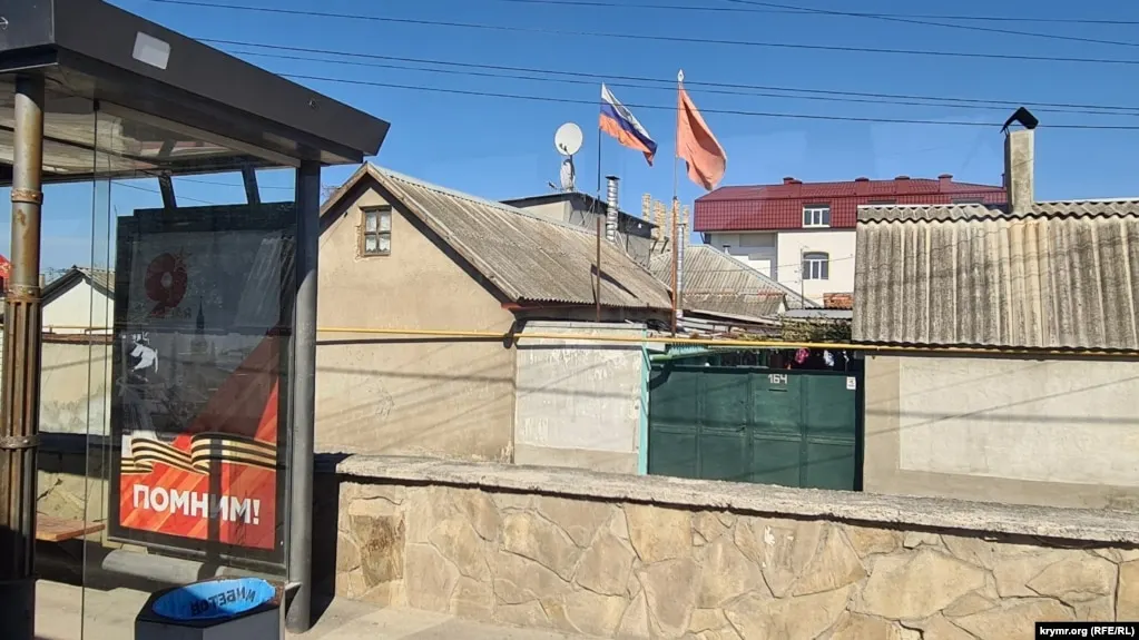 В Симферополе, Севастополе и ряде регионов сообщили о ударах беспилотников: несколько человек погибли, есть пострадавшие и повреждения зданий.