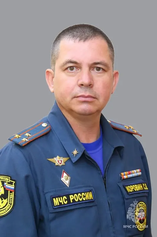 Президент 3 июня подписал указ о назначении полковника внутренней службы Сергея Коровина руководителем краевого управления МЧС. У него более 25 лет службы и опыт ликвидации крупных чрезвычайных ситуаций.