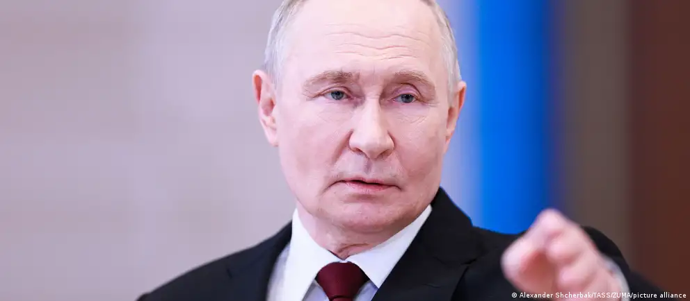 Президент подписал закон, который позволяет накладывать арест на активы уехавших граждан как обеспечительную меру по ряду административных правонарушений.