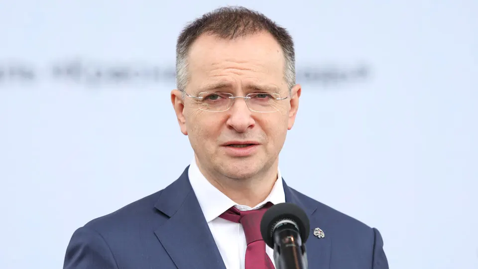 Помощник президента предложил усилить проверку фильмов на всех этапах производства и вернуть практики, напоминающие советскую цензуру, чтобы не допускать к прокату «барахло». Одновременно усилено государственное финансирование и вводятся новые ограничения на «дискредитирующие традиционные ценности» фильмы.