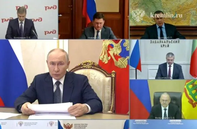 Во время правительственного совещания губернатор региона предложил поддержать строительство малых НПЗ и нарастить импорт топлива, чтобы обеспечить потребности органов власти и граждан в новых условиях.
