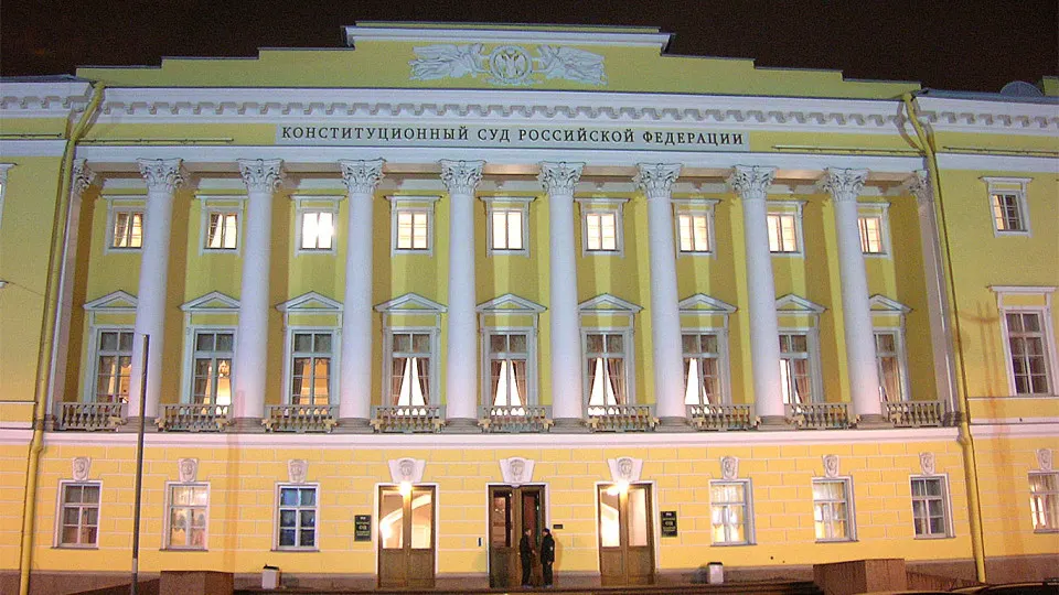 Президиум Верховного суда утвердил обзор практики по спорам о сделках с недвижимостью, сформулировав 20 позиций для единого подхода и подчеркнув необходимость защиты добросовестного приобретателя.