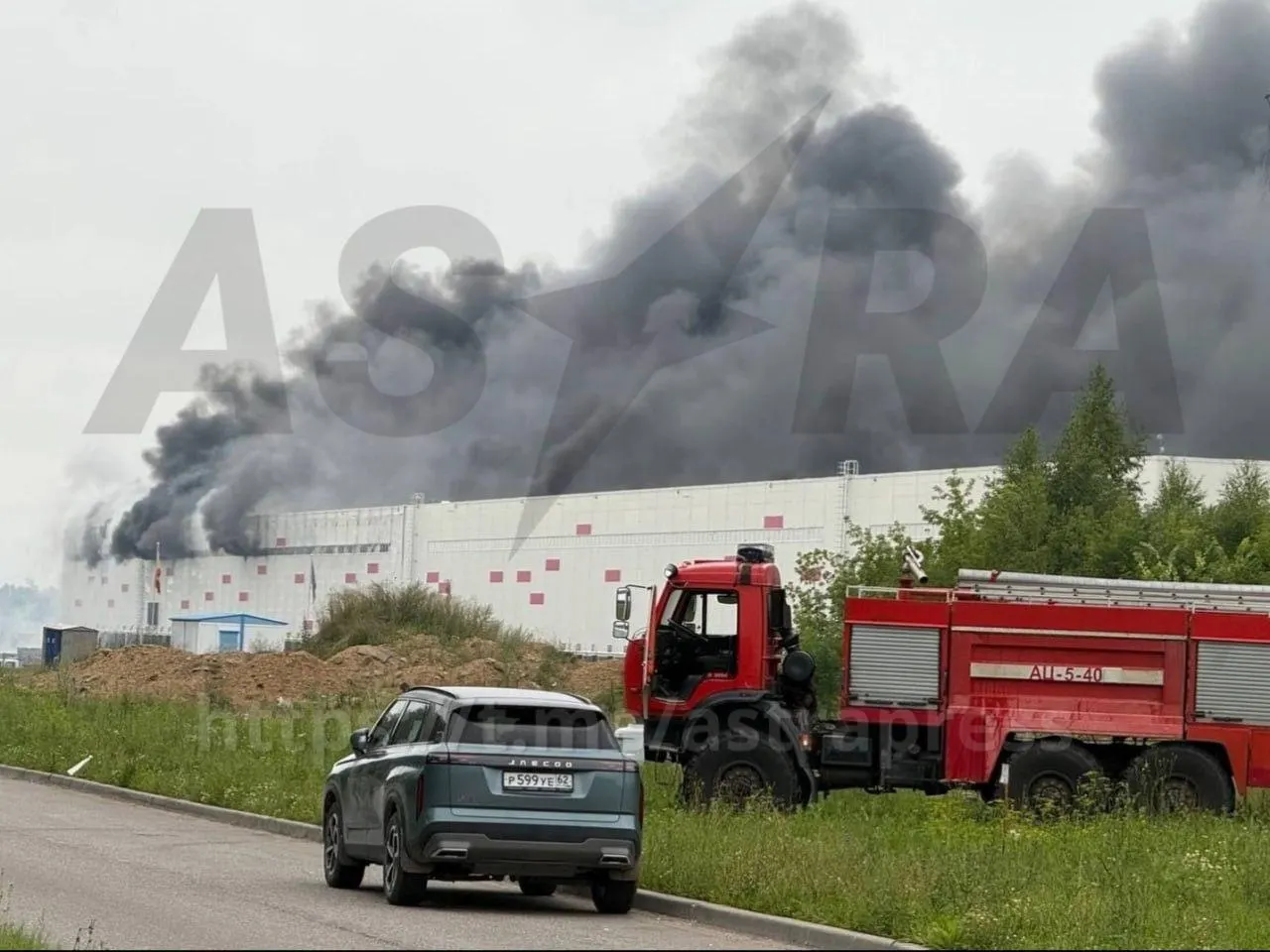 Атаки беспилотников в Рязанской области, разрушения в Таганроге, задержания на паромной переправе в Иркутской области, арест кандидата в Москве и кадровые изменения в крупном издательстве — сводка за ночь.