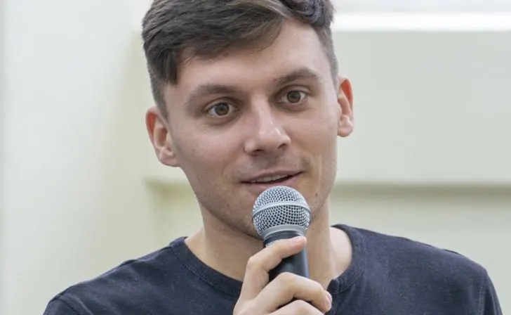 Психолог и активист Иван Звягин потребовал в суде удалить сведения о себе с виртуальной выставки Минюста, назвав публикацию незаконной и нарушающей его права.