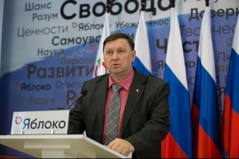 Девятое сентября — последний законный день для снятия кандидатов. В Москве и Екатеринбурге прошли судебные заседания и аресты активистов оппозиции накануне голосования.