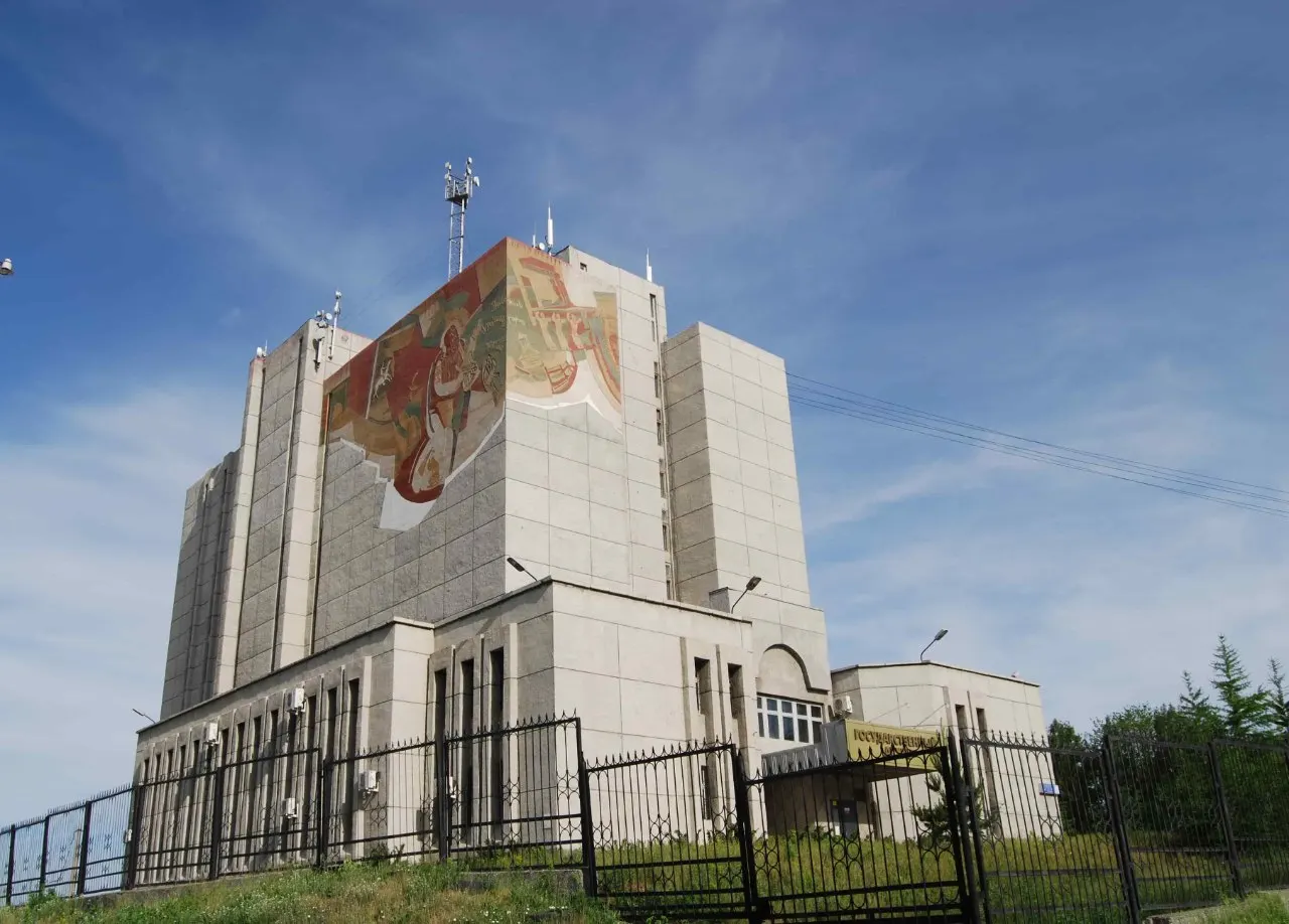Новые правила позволяют закрывать даже несекретные архивные сведения, что затрудняет исследование советских репрессий по всей России.