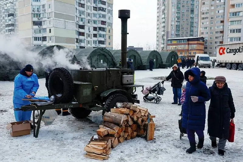 Независимая комиссия ООН пришла к выводу, что российские власти систематически атаковали энергетическую инфраструктуру Украины, что квалифицируется как военное преступление и преступления против человечности.