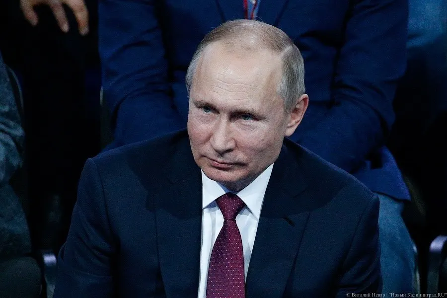 Президент поручил во всех регионах внедрить систему независимой оценки качества и условий оказания услуг организациями социальной сферы с использованием портала Госуслуги; доклад подготовят к 1 февраля 2027 года.
