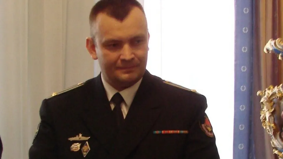 224-й гарнизонный военный суд поместил под стражу командующего Ленинградской военно-морской базы Балтийского флота Алексея Суглобова по обвинению во взятке.